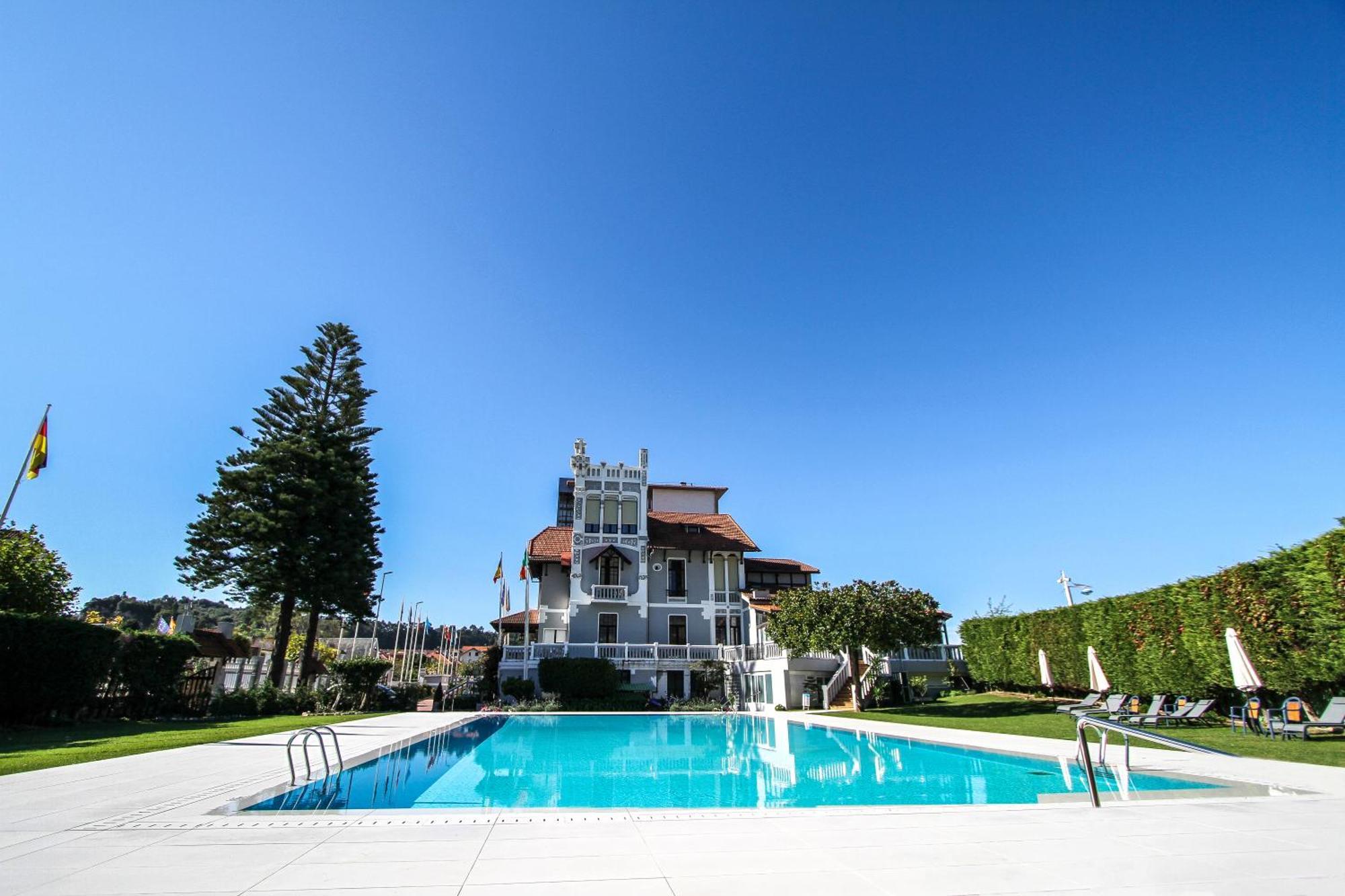 Silken Gran Hotel Del Sella ريباذيسييّا المظهر الخارجي الصورة